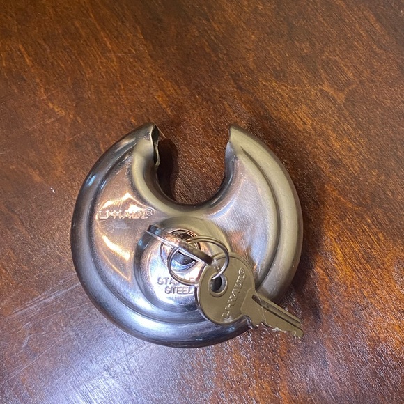 Storage 🔐Disc Lock 🔐 - Picture 3 of 4